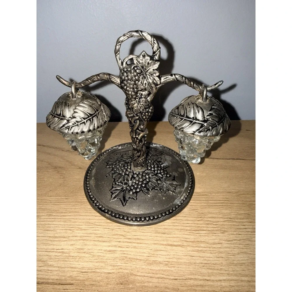 Godinger Silver Art Company Salt & Pepper Shaker Set With‎ Stand Grape Theme